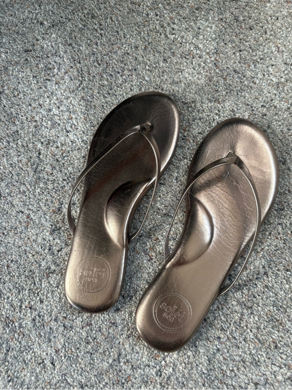 Metallic Slim-Strap Flip Flop Sandals - Women Solléi Sea